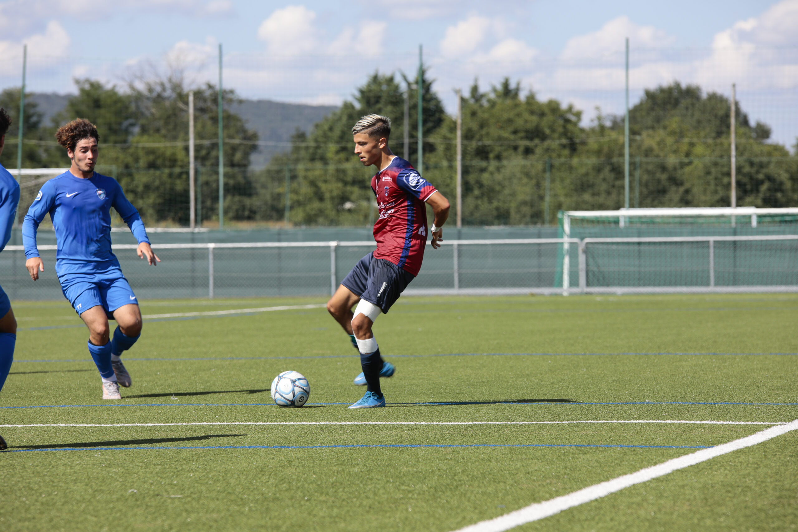 Carton Plein Pour Le Centre De Formation Clermont Foot